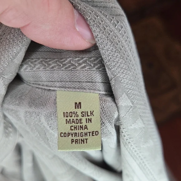 Tommy Bahama Leaf Patterned Grey Button Down Shirt, Medium - Picture 6 of 9